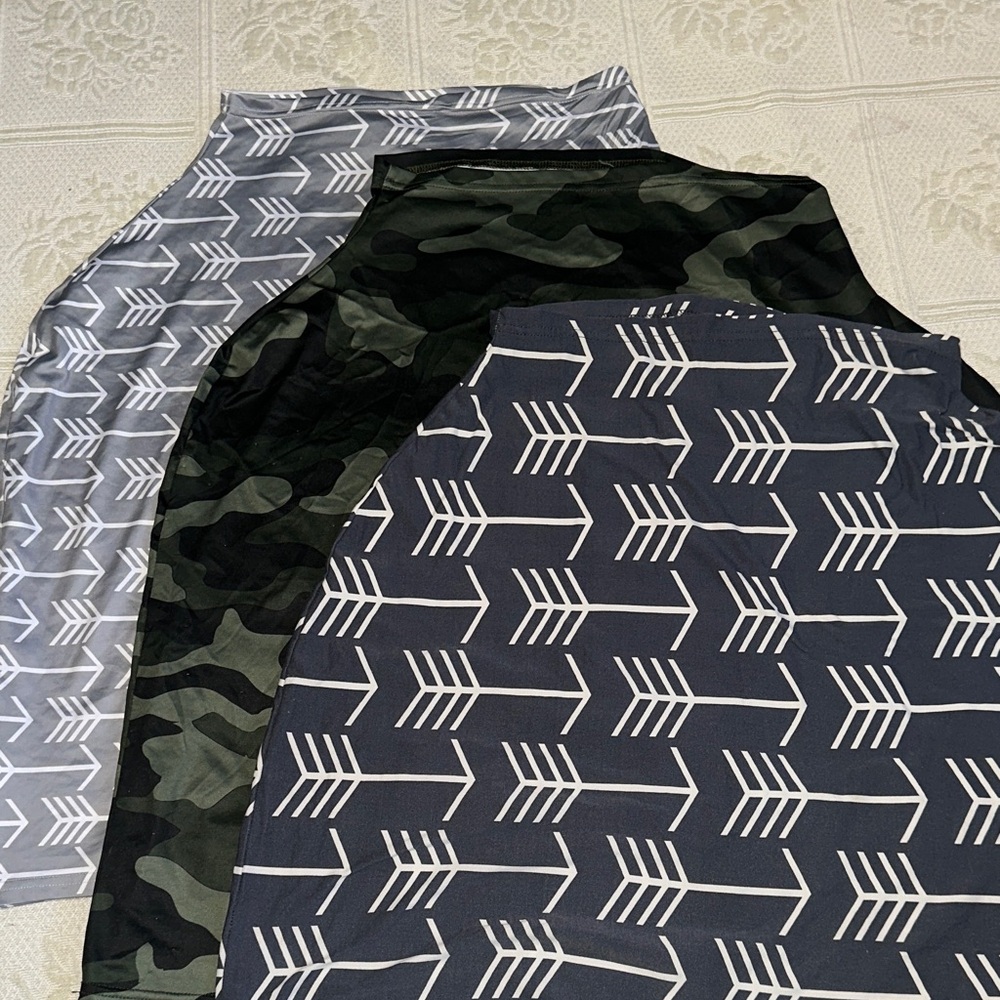 OOFOS Car Seat Covers, Nursing Covers for breastfeeding. Light/Dark Grey, Camo